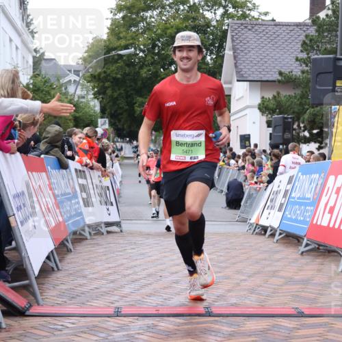 30.08.2026 - Blankeneser Heldenlauf Lena Gebhardt http://msf.ph/oto/10072276 30.08.2026 10:14:15 Ziel 5151, 5275, 5471, 5816 meine-sportfotos.de