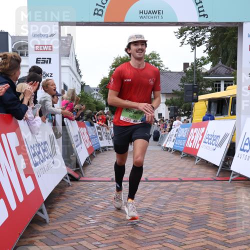 30.08.2026 - Blankeneser Heldenlauf Lena Gebhardt http://msf.ph/oto/10072284 30.08.2026 10:14:16 Ziel 5151, 5471, 5816 meine-sportfotos.de