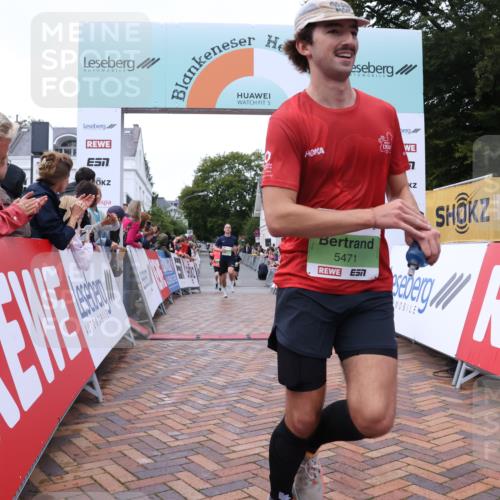30.08.2026 - Blankeneser Heldenlauf Lena Gebhardt http://msf.ph/oto/10072293 30.08.2026 10:14:17 Ziel 5151, 5471, 5620, 5816 meine-sportfotos.de