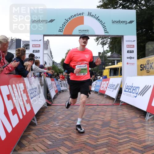 30.08.2026 - Blankeneser Heldenlauf Lena Gebhardt http://msf.ph/oto/10072326 30.08.2026 10:14:22 Ziel 5151, 5270, 5398, 5471, 5620, 5828 meine-sportfotos.de