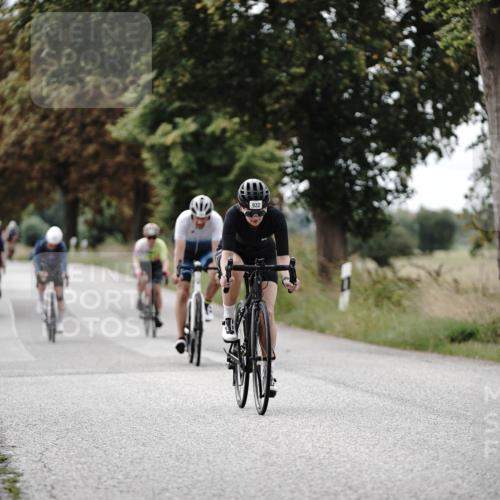 30.08.2026 - Elbe Triathlon Hamburg Michael Burmester http://msf.ph/oto/10072341 30.08.2026 10:14:28 Radfahren 506, 720, 750, 803, 838, 932, 944 meine-sportfotos.de