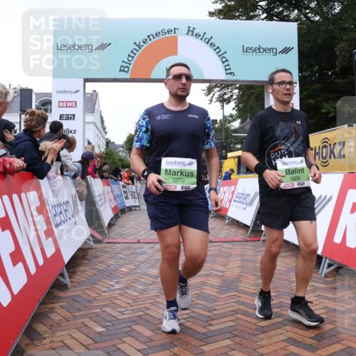 30.08.2026 - Blankeneser Heldenlauf Lena Gebhardt http://msf.ph/oto/10072344 30.08.2026 10:14:24 Ziel 5151, 5270, 5398, 5471, 5620, 5828 meine-sportfotos.de