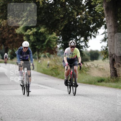 30.08.2026 - Elbe Triathlon Hamburg Michael Burmester http://msf.ph/oto/10072348 30.08.2026 10:14:31 Radfahren 506, 607, 750, 803, 918, 932, 944 meine-sportfotos.de