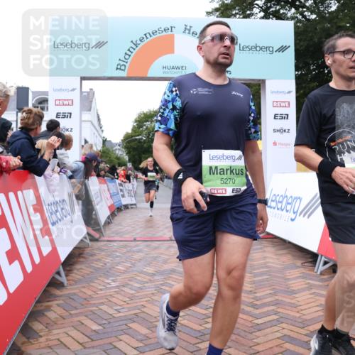 30.08.2026 - Blankeneser Heldenlauf Lena Gebhardt http://msf.ph/oto/10072349 30.08.2026 10:14:24 Ziel 5151, 5270, 5398, 5471, 5620, 5828 meine-sportfotos.de