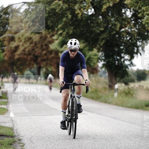30.08.2026 - Elbe Triathlon Hamburg Michael Burmester http://msf.ph/oto/10072354 30.08.2026 10:14:33 Radfahren 506, 607, 750, 803, 918, 944 meine-sportfotos.de