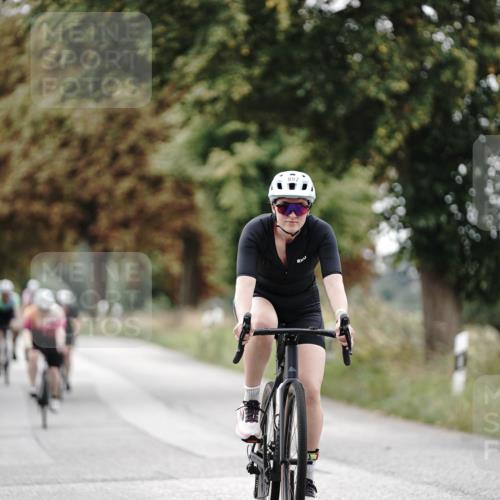 30.08.2026 - Elbe Triathlon Hamburg Michael Burmester http://msf.ph/oto/10072397 30.08.2026 10:15:22 Radfahren 513, 897, 919, 934 meine-sportfotos.de