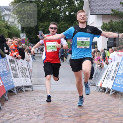 30.08.2026 - Blankeneser Heldenlauf Lena Gebhardt http://msf.ph/oto/10072413 30.08.2026 10:14:36 Ziel 5596, 5725, 5753 meine-sportfotos.de