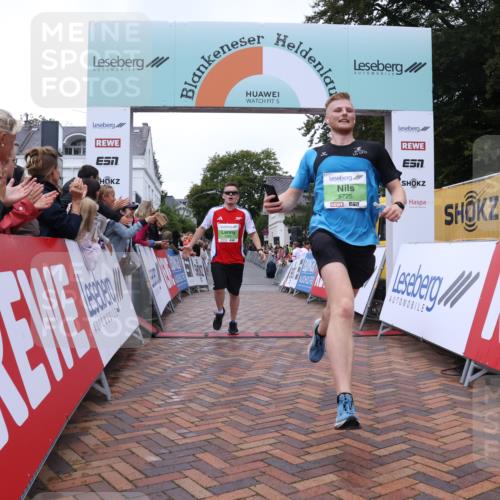 30.08.2026 - Blankeneser Heldenlauf Lena Gebhardt http://msf.ph/oto/10072430 30.08.2026 10:14:37 Ziel 5596, 5725, 5753 meine-sportfotos.de
