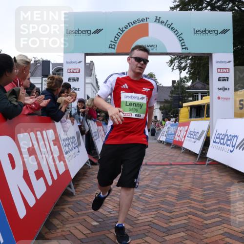 30.08.2026 - Blankeneser Heldenlauf Lena Gebhardt http://msf.ph/oto/10072447 30.08.2026 10:14:39 Ziel 5596, 5725, 5753 meine-sportfotos.de