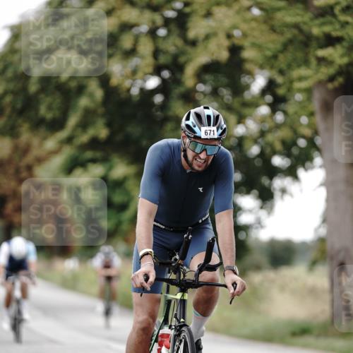 30.08.2026 - Elbe Triathlon Hamburg Michael Burmester http://msf.ph/oto/10072458 30.08.2026 10:16:18 Radfahren 409, 671, 726, 790, 863, 874, 958 meine-sportfotos.de