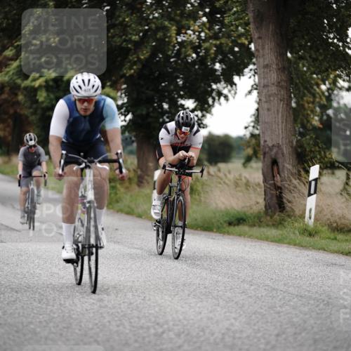 30.08.2026 - Elbe Triathlon Hamburg Michael Burmester http://msf.ph/oto/10072462 30.08.2026 10:16:19 Radfahren 409, 548, 671, 726, 790, 863 meine-sportfotos.de
