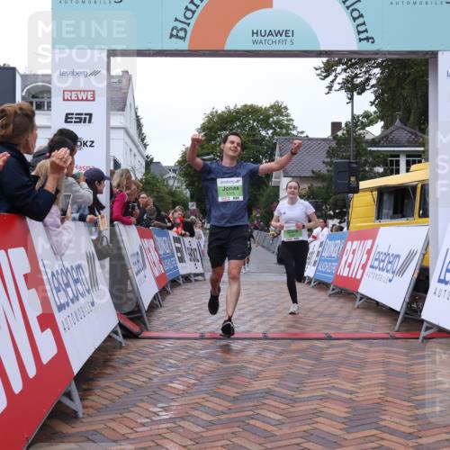 30.08.2026 - Blankeneser Heldenlauf Lena Gebhardt http://msf.ph/oto/10072490 30.08.2026 10:15:06 Ziel 5407, 5481, 5775, 5874 meine-sportfotos.de