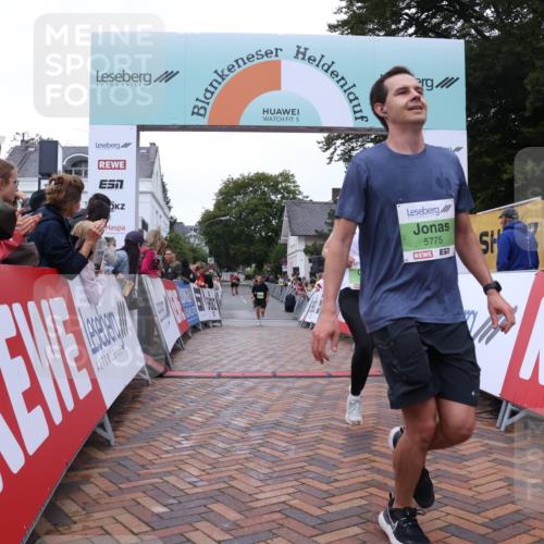30.08.2026 - Blankeneser Heldenlauf Lena Gebhardt http://msf.ph/oto/10072504 30.08.2026 10:15:07 Ziel 5021, 5407, 5481, 5775, 5874 meine-sportfotos.de
