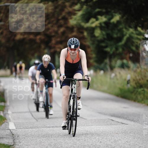30.08.2026 - Elbe Triathlon Hamburg Michael Burmester http://msf.ph/oto/10072512 30.08.2026 10:17:13 Radfahren 546, 802, 826, 866, 947 meine-sportfotos.de