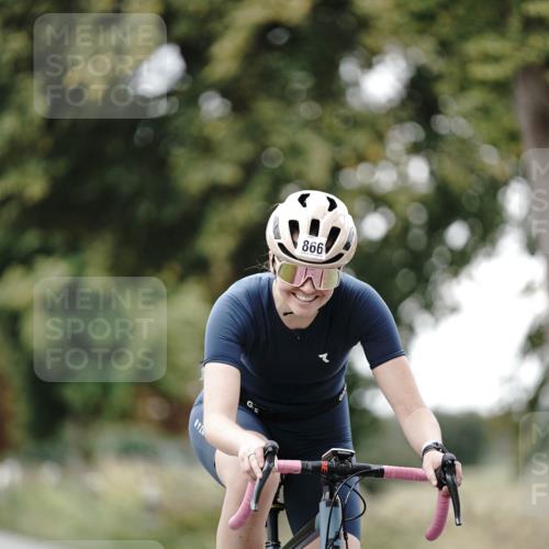 30.08.2026 - Elbe Triathlon Hamburg Michael Burmester http://msf.ph/oto/10072517 30.08.2026 10:17:16 Radfahren 546, 596, 802, 866 meine-sportfotos.de