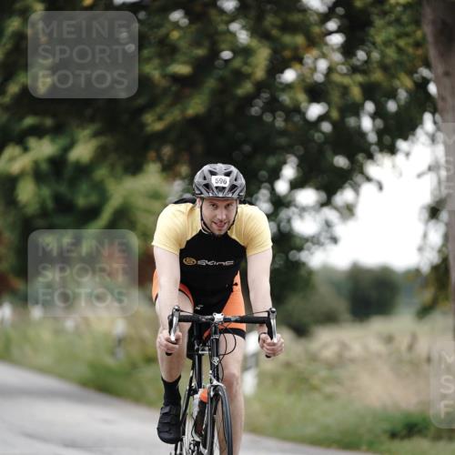 30.08.2026 - Elbe Triathlon Hamburg Michael Burmester http://msf.ph/oto/10072521 30.08.2026 10:17:23 Radfahren 558, 596, 620, 636, 662 meine-sportfotos.de
