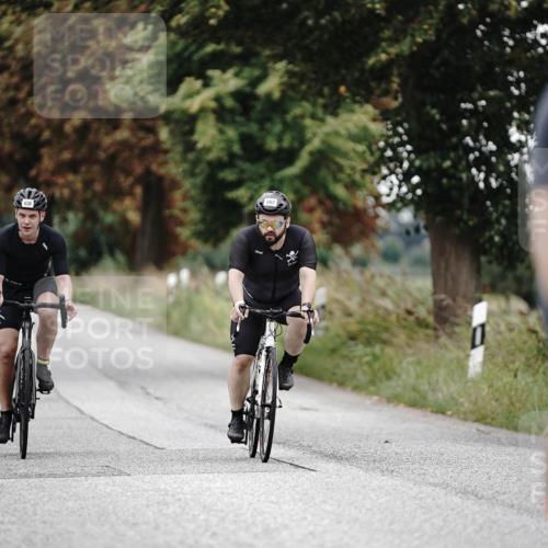 30.08.2026 - Elbe Triathlon Hamburg Michael Burmester http://msf.ph/oto/10072524 30.08.2026 10:17:26 Radfahren 558, 596, 598, 620, 636, 662, 704 meine-sportfotos.de