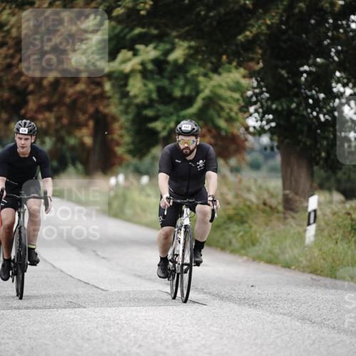 30.08.2026 - Elbe Triathlon Hamburg Michael Burmester http://msf.ph/oto/10072526 30.08.2026 10:17:26 Radfahren 558, 596, 598, 620, 636, 662, 704 meine-sportfotos.de
