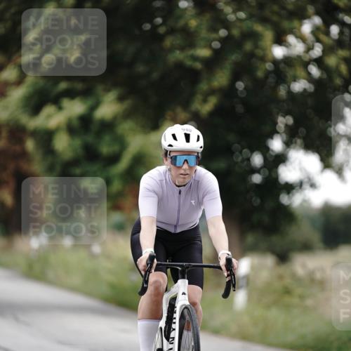 30.08.2026 - Elbe Triathlon Hamburg Michael Burmester http://msf.ph/oto/10072551 30.08.2026 10:17:51 Radfahren 940 meine-sportfotos.de