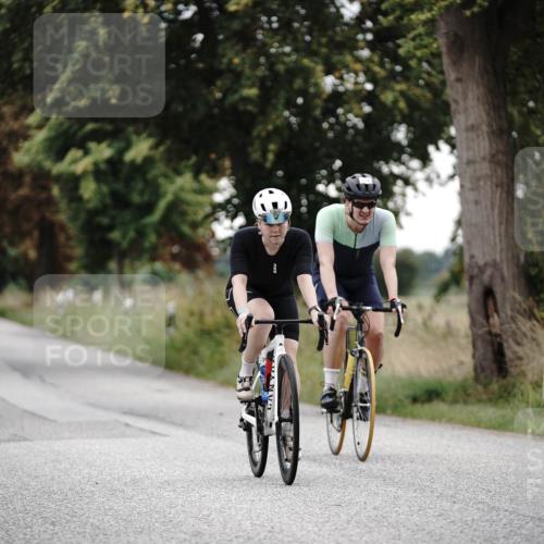 30.08.2026 - Elbe Triathlon Hamburg Michael Burmester http://msf.ph/oto/10072562 30.08.2026 10:18:19 Radfahren 475, 831, 864, 900, 953 meine-sportfotos.de