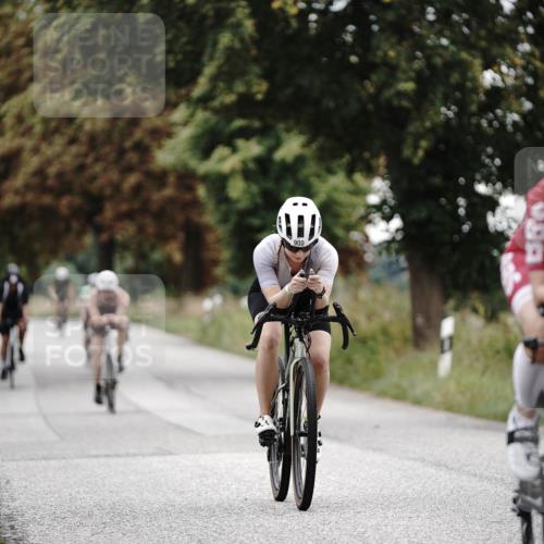 30.08.2026 - Elbe Triathlon Hamburg Michael Burmester http://msf.ph/oto/10072569 30.08.2026 10:18:26 Radfahren 556, 571, 618, 725, 774, 900, 953 meine-sportfotos.de