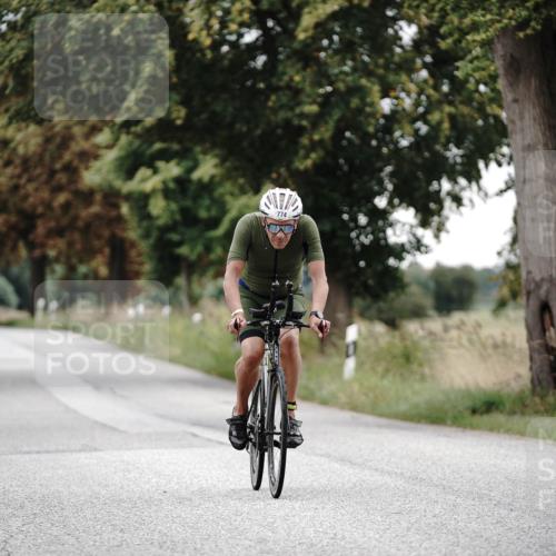 30.08.2026 - Elbe Triathlon Hamburg Michael Burmester http://msf.ph/oto/10072581 30.08.2026 10:18:33 Radfahren 556, 571, 618, 702, 774 meine-sportfotos.de