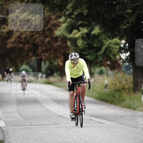 30.08.2026 - Elbe Triathlon Hamburg Michael Burmester http://msf.ph/oto/10072588 30.08.2026 10:18:42 Radfahren 666, 702, 870 meine-sportfotos.de