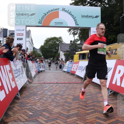 30.08.2026 - Blankeneser Heldenlauf Lena Gebhardt http://msf.ph/oto/10072589 30.08.2026 10:15:21 Ziel 5059, 5238 meine-sportfotos.de