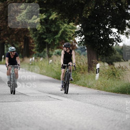 30.08.2026 - Elbe Triathlon Hamburg Michael Burmester http://msf.ph/oto/10072600 30.08.2026 10:18:56 Radfahren 568, 827, 931 meine-sportfotos.de