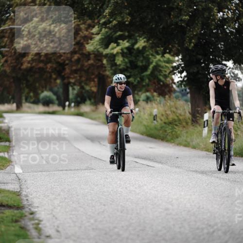 30.08.2026 - Elbe Triathlon Hamburg Michael Burmester http://msf.ph/oto/10072603 30.08.2026 10:18:58 Radfahren 827, 931 meine-sportfotos.de