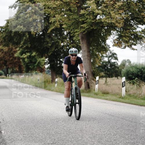 30.08.2026 - Elbe Triathlon Hamburg Michael Burmester http://msf.ph/oto/10072605 30.08.2026 10:18:59 Radfahren 827, 931 meine-sportfotos.de