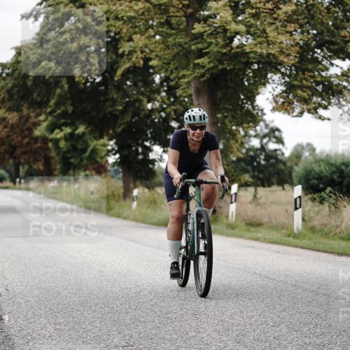 30.08.2026 - Elbe Triathlon Hamburg Michael Burmester http://msf.ph/oto/10072606 30.08.2026 10:18:59 Radfahren 827, 931 meine-sportfotos.de