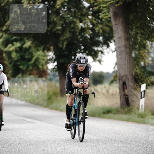 30.08.2026 - Elbe Triathlon Hamburg Michael Burmester http://msf.ph/oto/10072616 30.08.2026 10:19:24 Radfahren 572, 848, 948, 975 meine-sportfotos.de