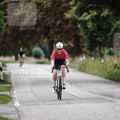 30.08.2026 - Elbe Triathlon Hamburg Michael Burmester http://msf.ph/oto/10072635 30.08.2026 10:19:51 Radfahren 921 meine-sportfotos.de