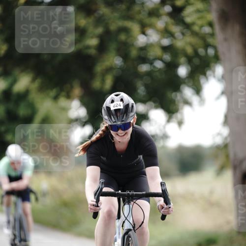 30.08.2026 - Elbe Triathlon Hamburg Michael Burmester http://msf.ph/oto/10072645 30.08.2026 10:20:08 Radfahren 521, 824 meine-sportfotos.de