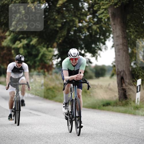 30.08.2026 - Elbe Triathlon Hamburg Michael Burmester http://msf.ph/oto/10072648 30.08.2026 10:20:10 Radfahren 521, 824 meine-sportfotos.de