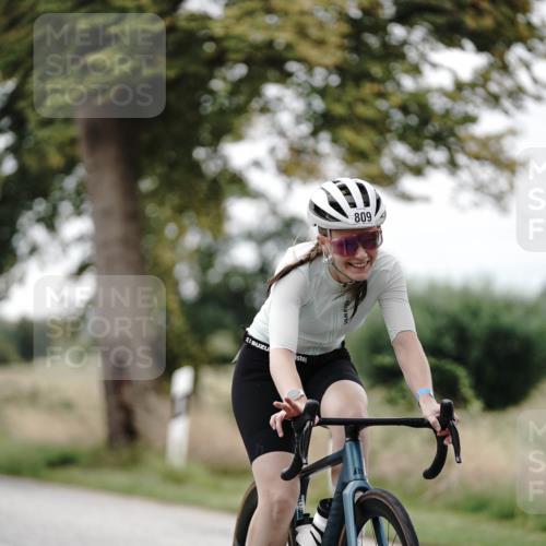 30.08.2026 - Elbe Triathlon Hamburg Michael Burmester http://msf.ph/oto/10072697 30.08.2026 10:21:01 Radfahren 703, 809 meine-sportfotos.de