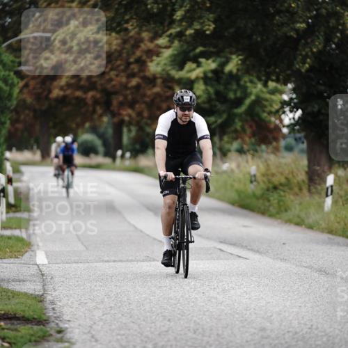 30.08.2026 - Elbe Triathlon Hamburg Michael Burmester http://msf.ph/oto/10072744 30.08.2026 10:22:16 Radfahren 591, 679, 945 meine-sportfotos.de