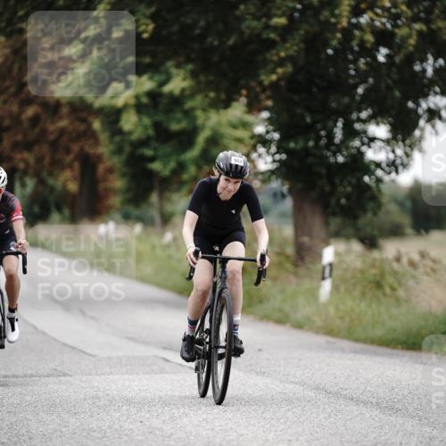 30.08.2026 - Elbe Triathlon Hamburg Michael Burmester http://msf.ph/oto/10072762 30.08.2026 10:22:33 Radfahren 791, 903, 977 meine-sportfotos.de