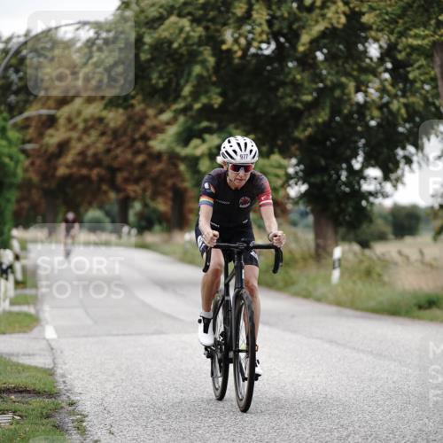 30.08.2026 - Elbe Triathlon Hamburg Michael Burmester http://msf.ph/oto/10072765 30.08.2026 10:22:35 Radfahren 791, 903, 977 meine-sportfotos.de