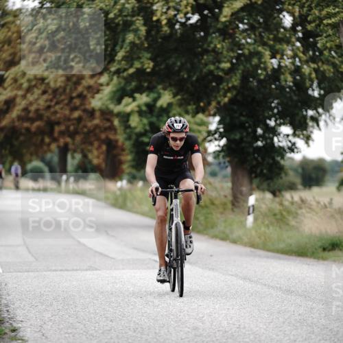 30.08.2026 - Elbe Triathlon Hamburg Michael Burmester http://msf.ph/oto/10072767 30.08.2026 10:22:40 Radfahren 791 meine-sportfotos.de