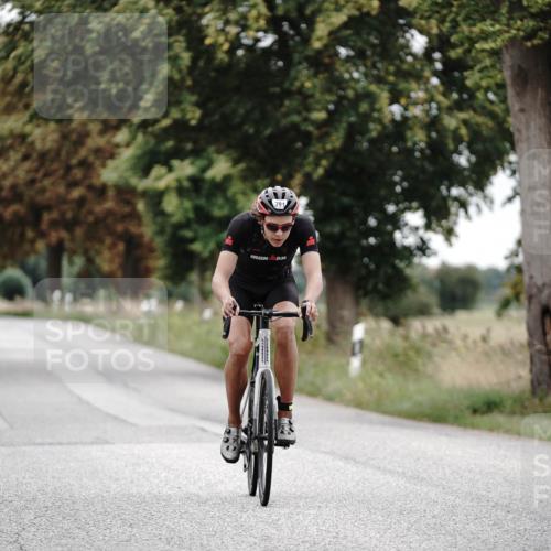 30.08.2026 - Elbe Triathlon Hamburg Michael Burmester http://msf.ph/oto/10072769 30.08.2026 10:22:40 Radfahren 791 meine-sportfotos.de