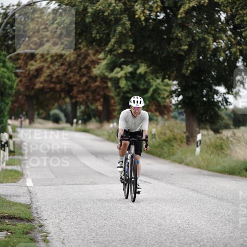30.08.2026 - Elbe Triathlon Hamburg Michael Burmester http://msf.ph/oto/10072849 30.08.2026 10:24:16 Radfahren 793, 936 meine-sportfotos.de