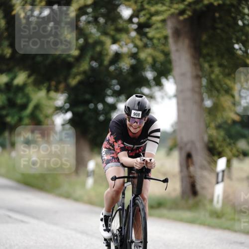 30.08.2026 - Elbe Triathlon Hamburg Michael Burmester http://msf.ph/oto/10072858 30.08.2026 10:24:28 Radfahren 834, 908 meine-sportfotos.de