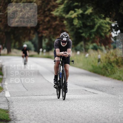 30.08.2026 - Elbe Triathlon Hamburg Michael Burmester http://msf.ph/oto/10072873 30.08.2026 10:24:47 Radfahren 787, 889 meine-sportfotos.de