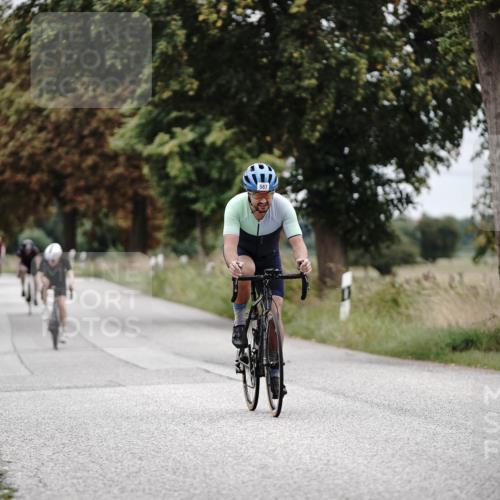 30.08.2026 - Elbe Triathlon Hamburg Michael Burmester http://msf.ph/oto/10072891 30.08.2026 10:25:15 Radfahren 587, 693, 763, 800, 812, 894 meine-sportfotos.de