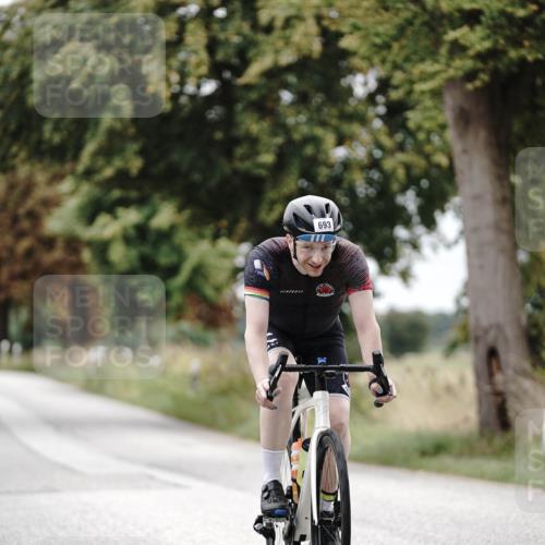 30.08.2026 - Elbe Triathlon Hamburg Michael Burmester http://msf.ph/oto/10072899 30.08.2026 10:25:20 Radfahren 693, 696, 800 meine-sportfotos.de