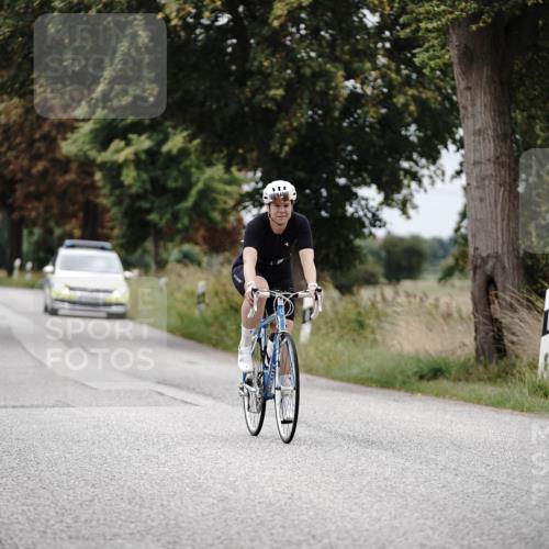 30.08.2026 - Elbe Triathlon Hamburg Michael Burmester http://msf.ph/oto/10072940 30.08.2026 10:26:11 Radfahren 680, 709, 933, 961 meine-sportfotos.de