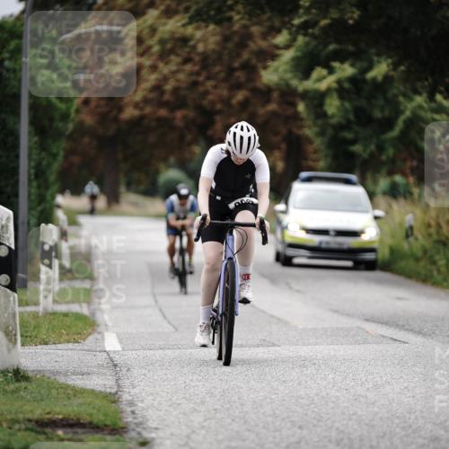 30.08.2026 - Elbe Triathlon Hamburg Michael Burmester http://msf.ph/oto/10072949 30.08.2026 10:26:26 Radfahren 716, 906 meine-sportfotos.de
