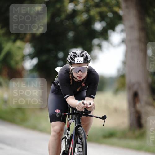 30.08.2026 - Elbe Triathlon Hamburg Michael Burmester http://msf.ph/oto/10072959 30.08.2026 10:26:45 Radfahren 856, 867 meine-sportfotos.de